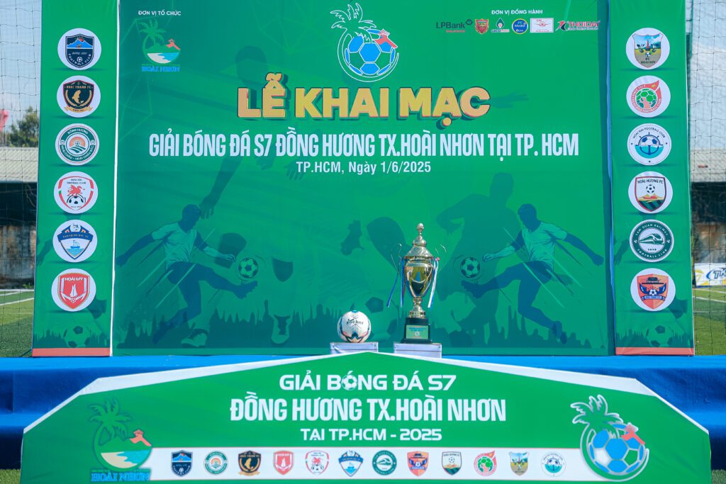 Team In Ấn Thời Đại Tham Dự Lễ Khai Mạc Giải Bóng Đá S7 Đồng Hương Thị Xã Hoài Nhơn Tại Thành Phố Hồ Chí Minh 2 FS MEDIA